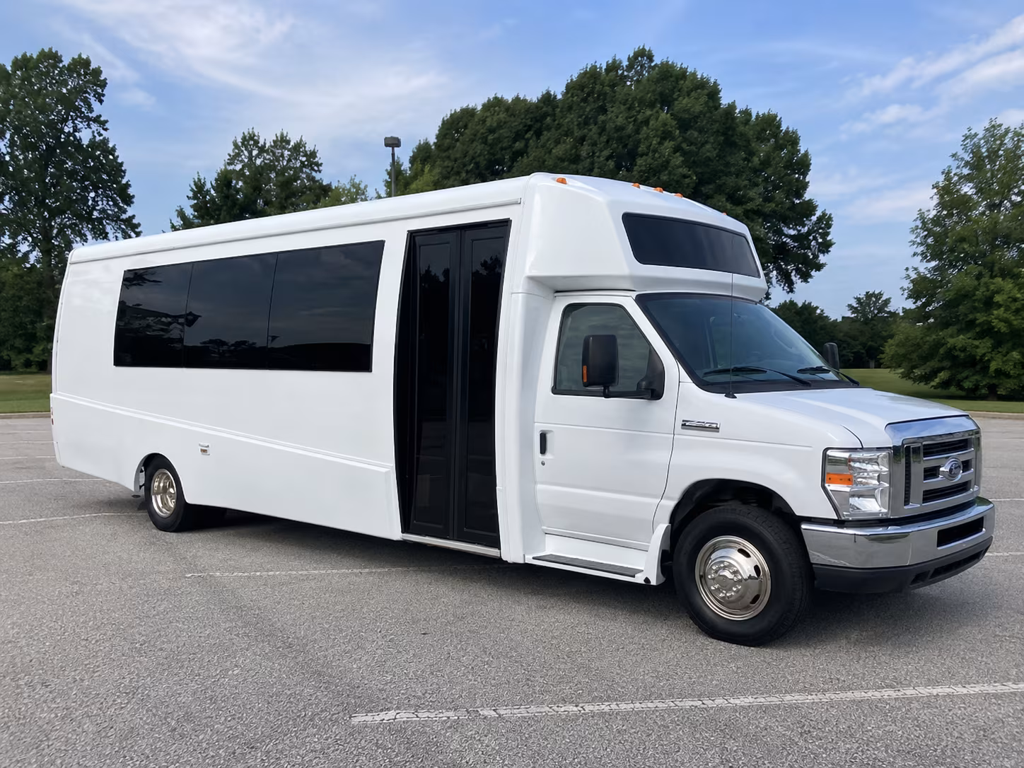 hilo 18 passenger party bus
