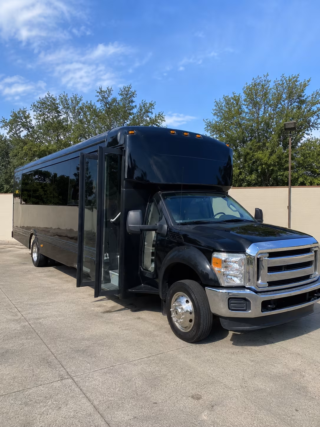 hilo 20 passenger party bus