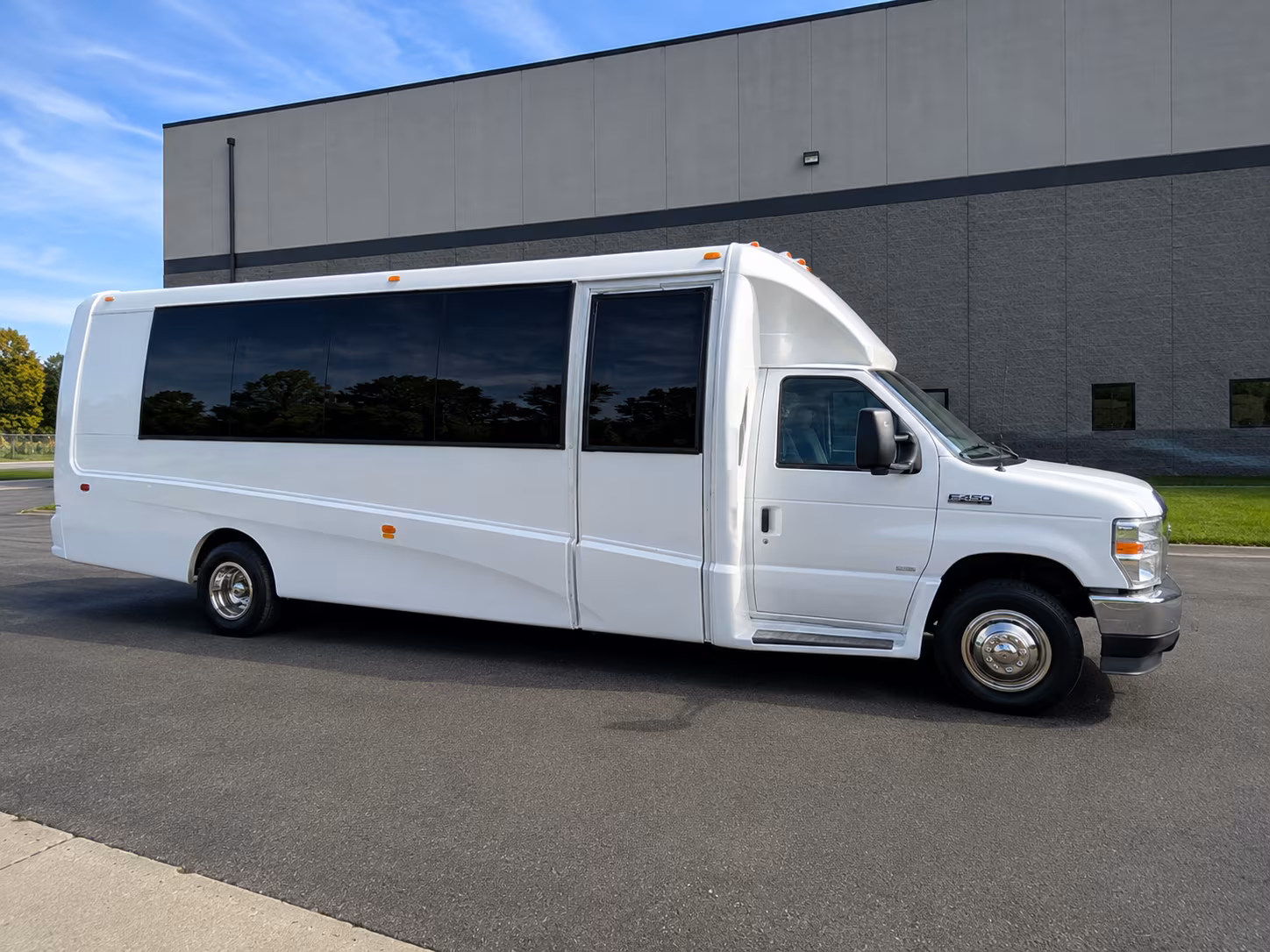 how starting location and deadhead affect charter bus rates in hilo hawaii