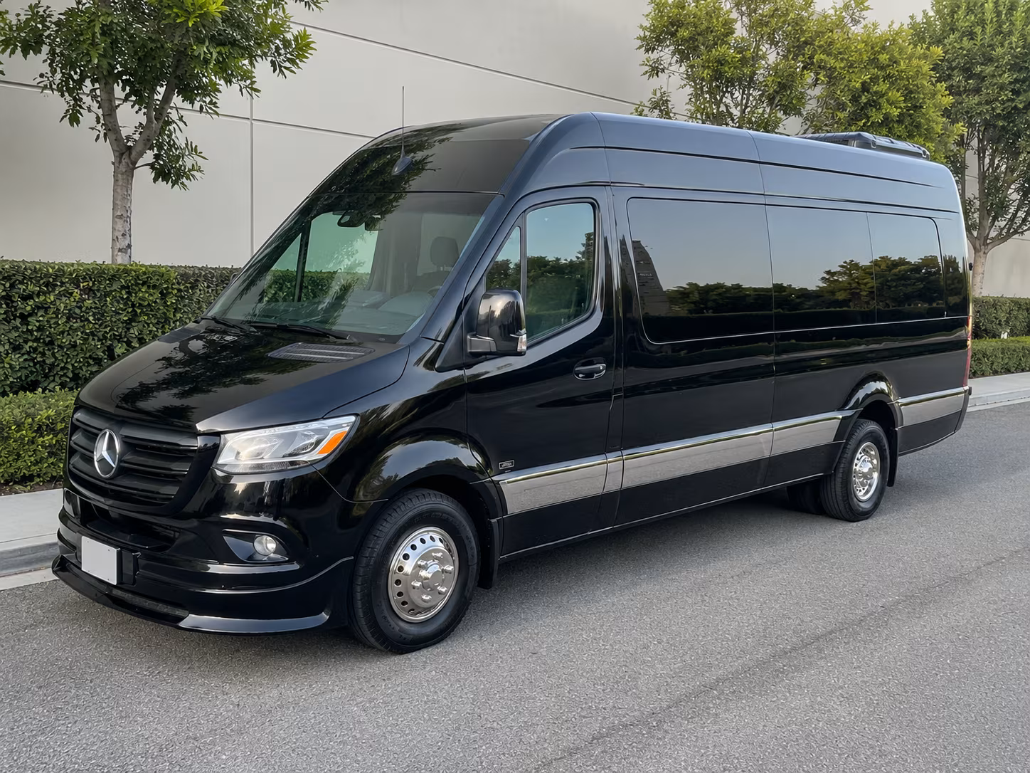 kahului keep your group together with kahului prom bus rentals