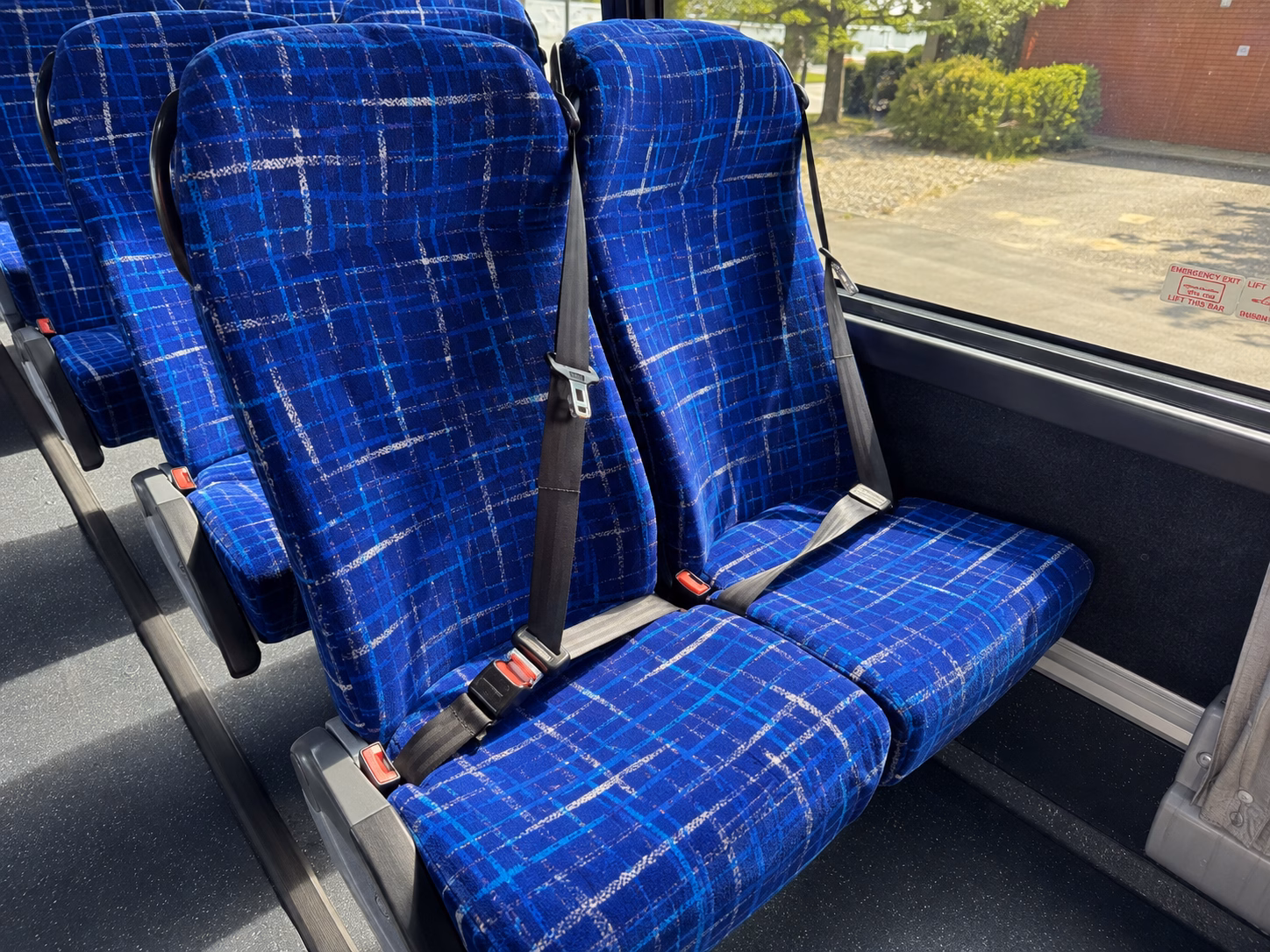 kailua get the whole group to the dance with kailua prom transportation