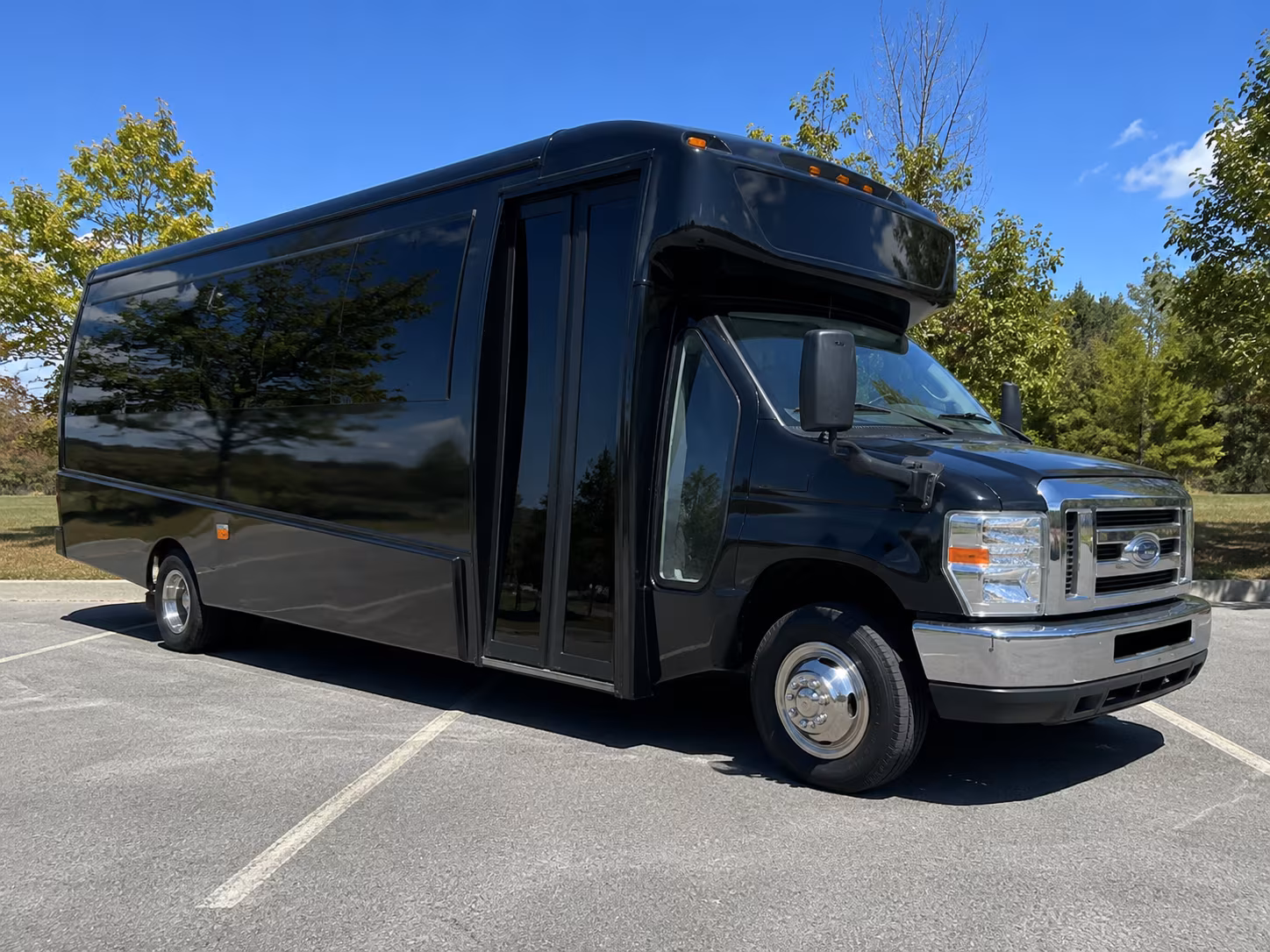 kailua ride in comfort with a kailua winery tour charter bus