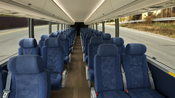 hilo 30 passenger minibus rental