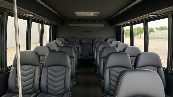 hilo 35 passenger minibus rental